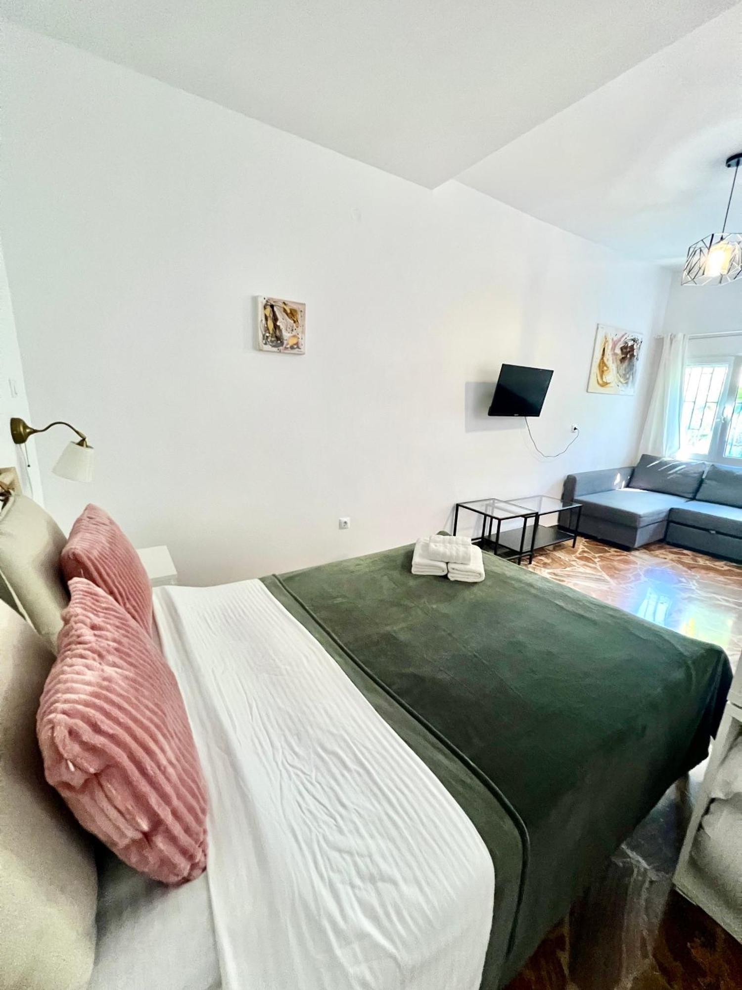 Sky Inn With Great Location Wonderful Acropolis View In Neos Kosmos Атина Екстериор снимка